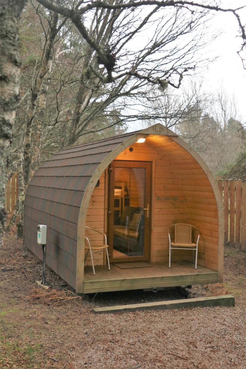Pine Marten Bar Glenmore Pods Aviemore Exterior foto